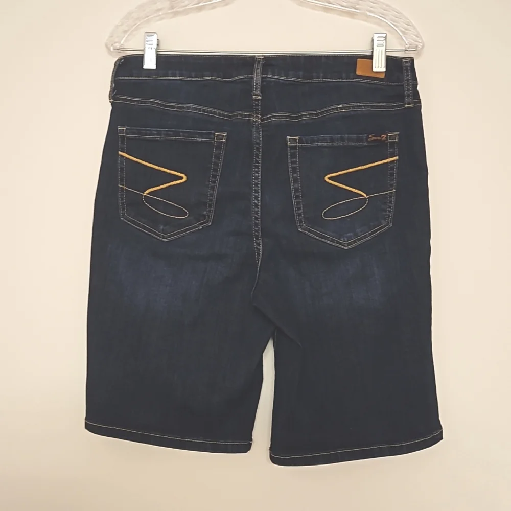 Seven7 sunset bermuda denim shorts dark Deming size 10 EUC
